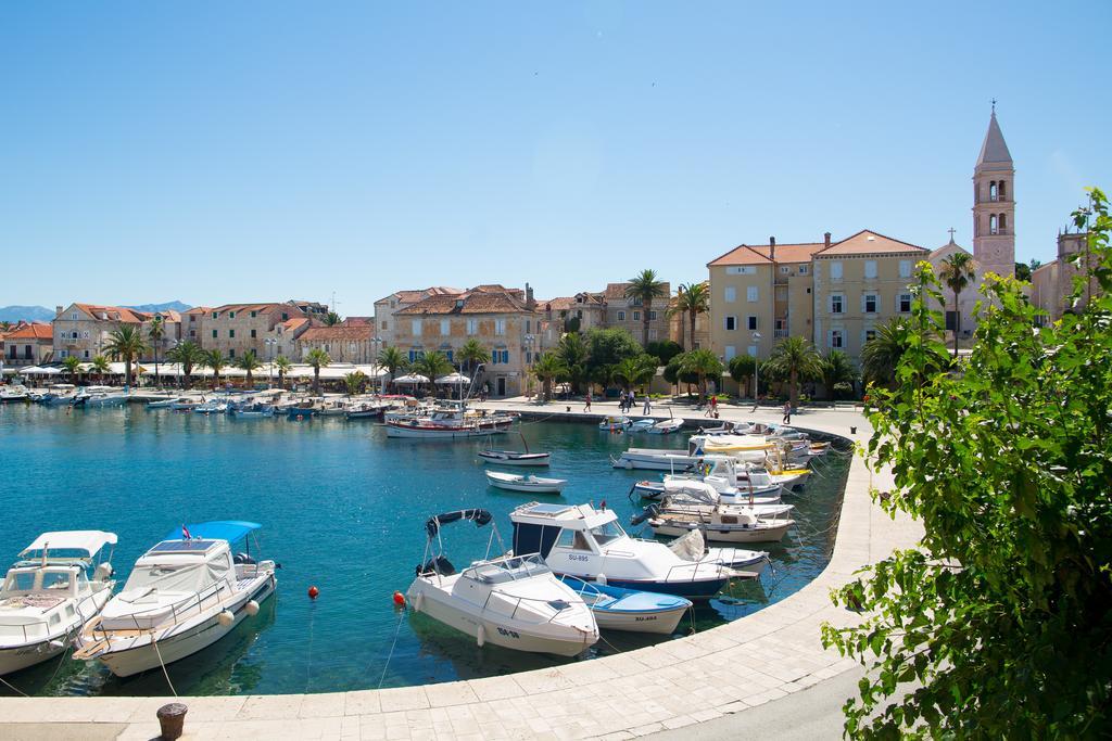 Waterman Beach Village Supetar Exterior photo
