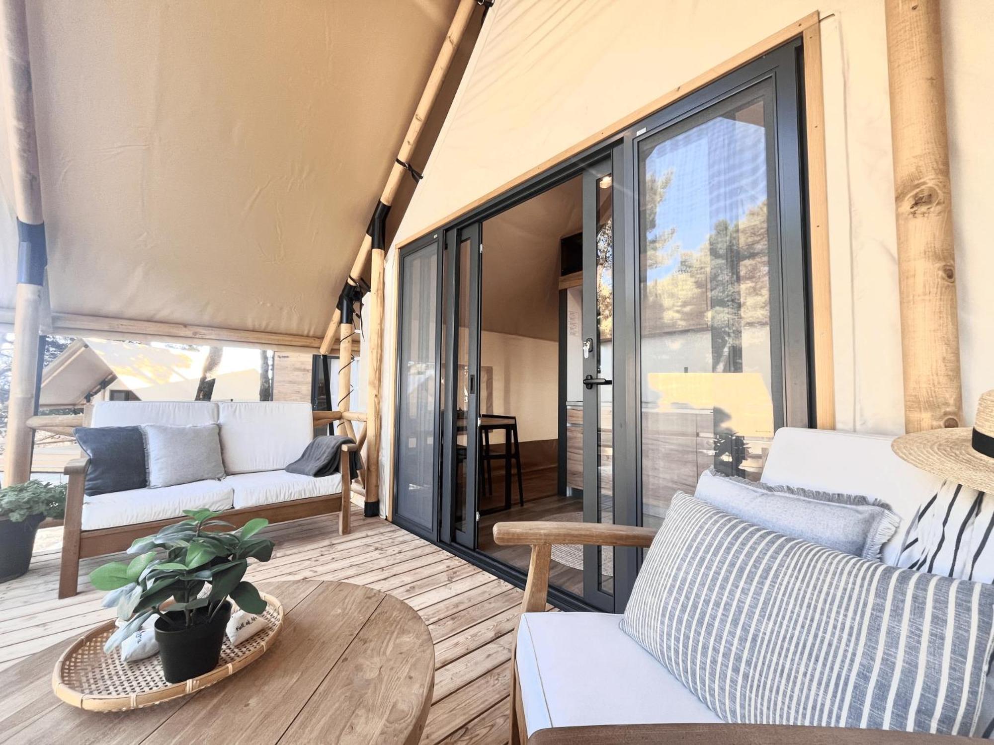 Waterman Beach Village Supetar Room photo