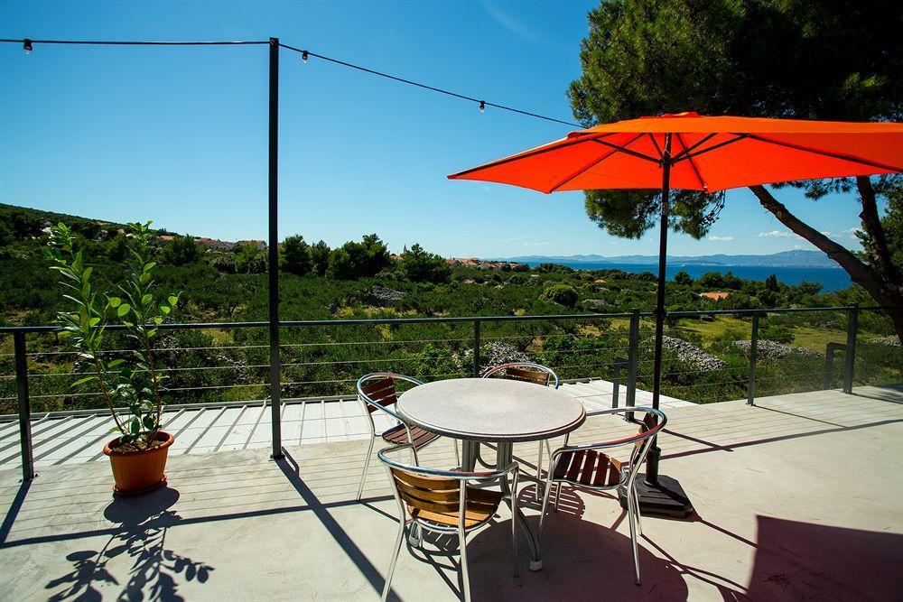 Waterman Beach Village Supetar Exterior photo
