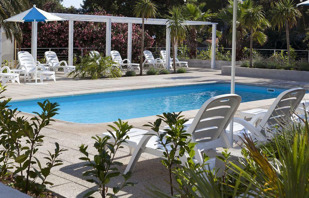 Waterman Beach Village Supetar Exterior photo